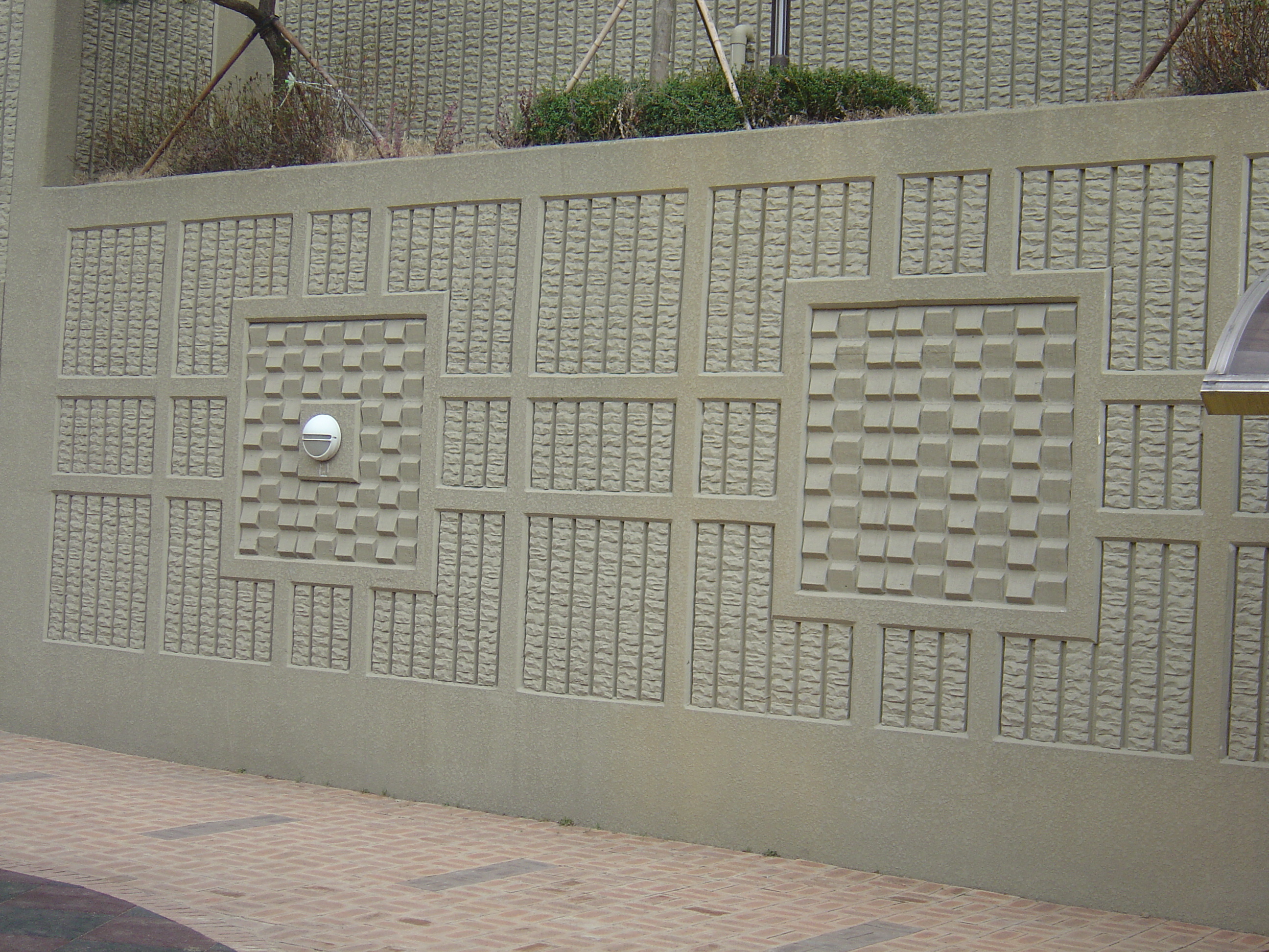 M-211 삼각돌출